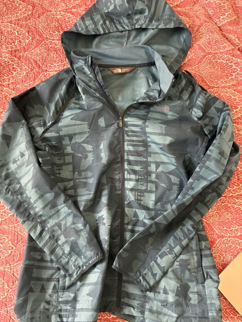 The North Face woman’s ' Hooded Shell Jacket - Slate/Charcoal Pattern